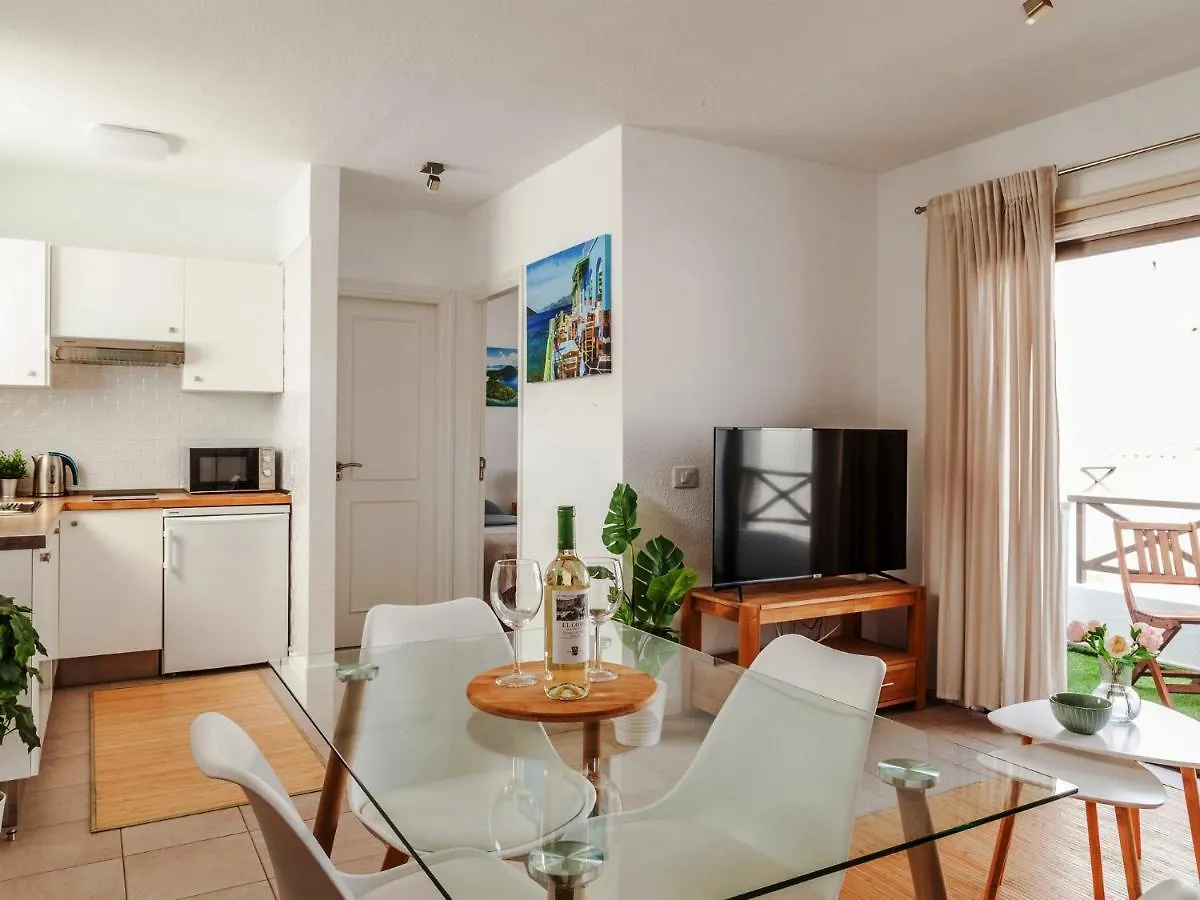 Blue Waters Apartment With Heated Pool Costa Del Silencio
